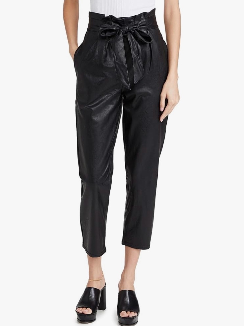 AKIRA Women’s Black Solid Faux Leather Paperbag High-Rise Tapered Pants, Size M